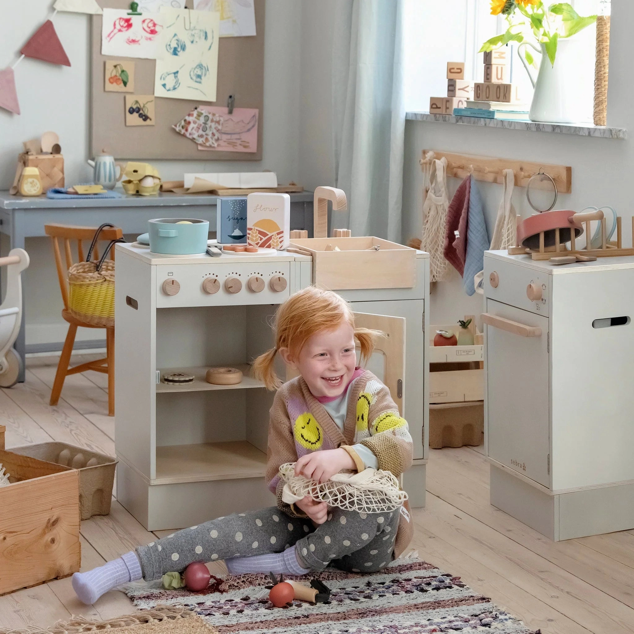 Babykids_Sebra Toys_Premium Quality Ex-Display, 3 Piece Sebra, Wooden Play Kitchen