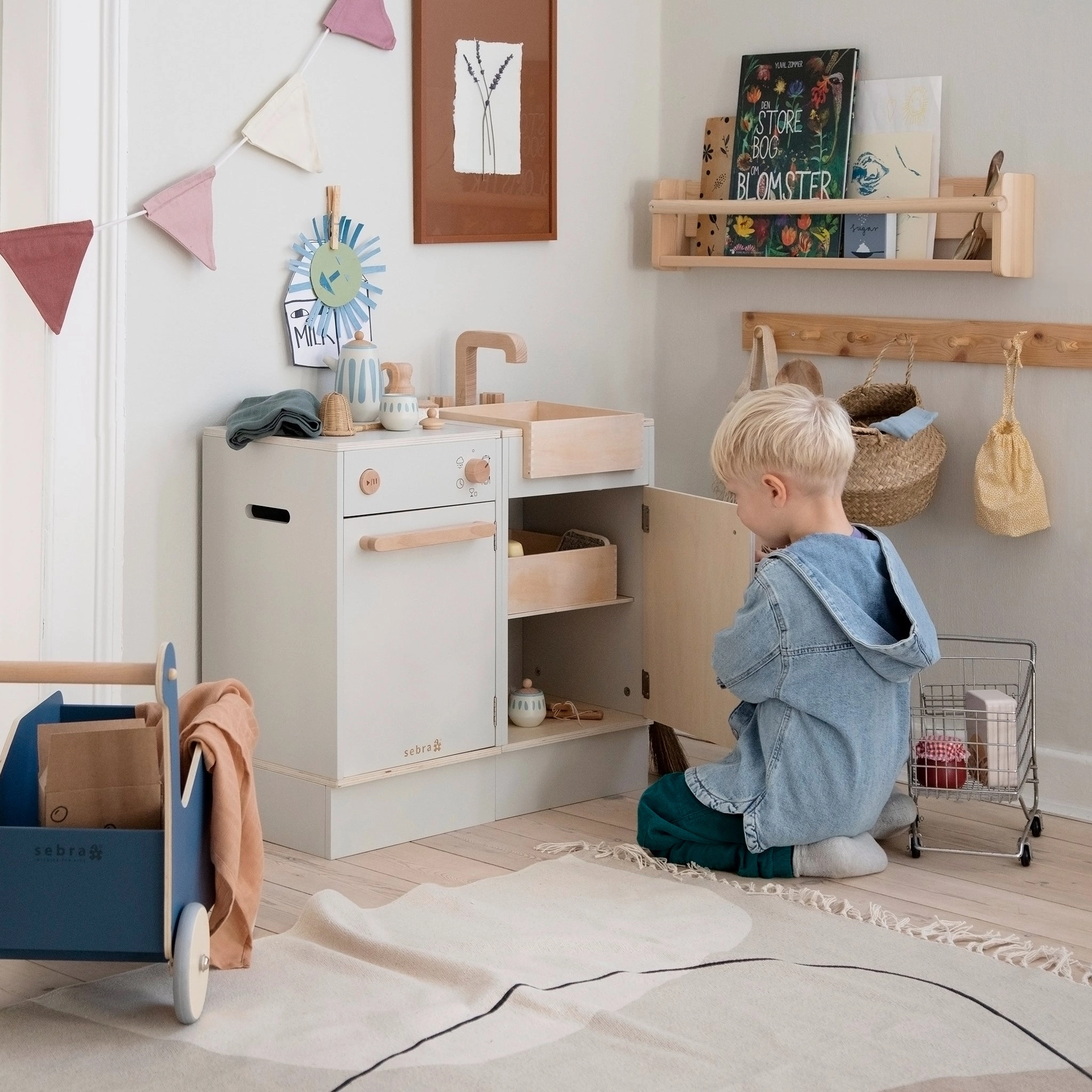 Babykids_Sebra Toys_Premium Quality Ex-Display, 3 Piece Sebra, Wooden Play Kitchen