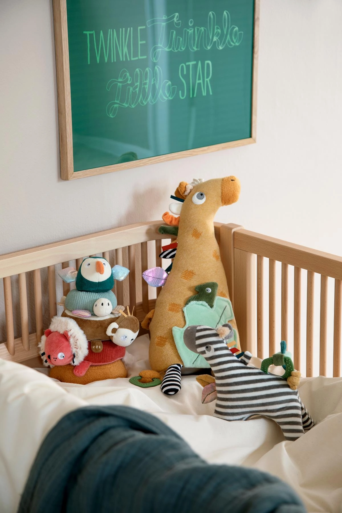 Babykids_Sebra Toys_Premium Quality Sebra, Activity toy, Glenn The Giraffe