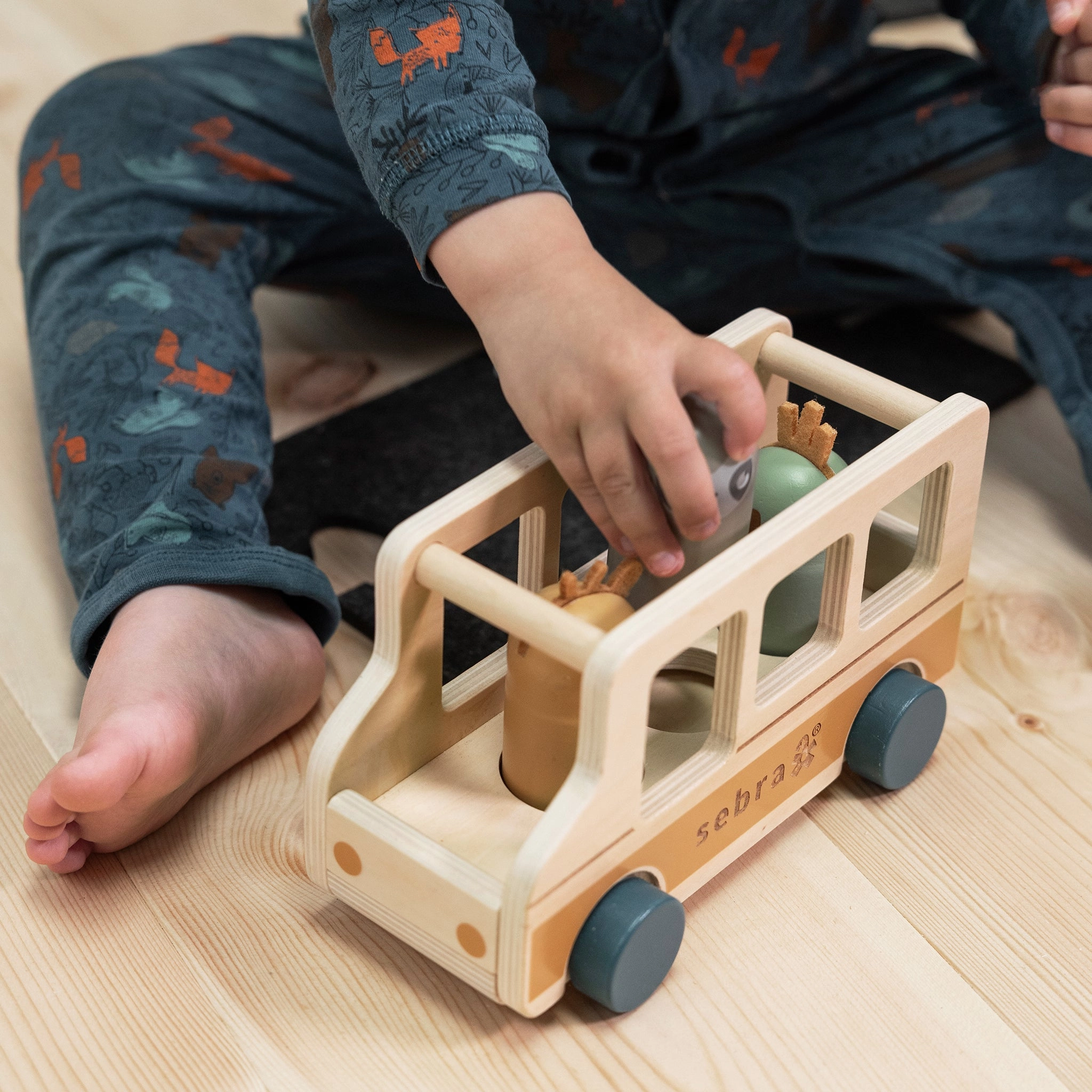 Babykids_Sebra Toys_Premium Quality Sebra, Wooden Toy Bus, Wildlife