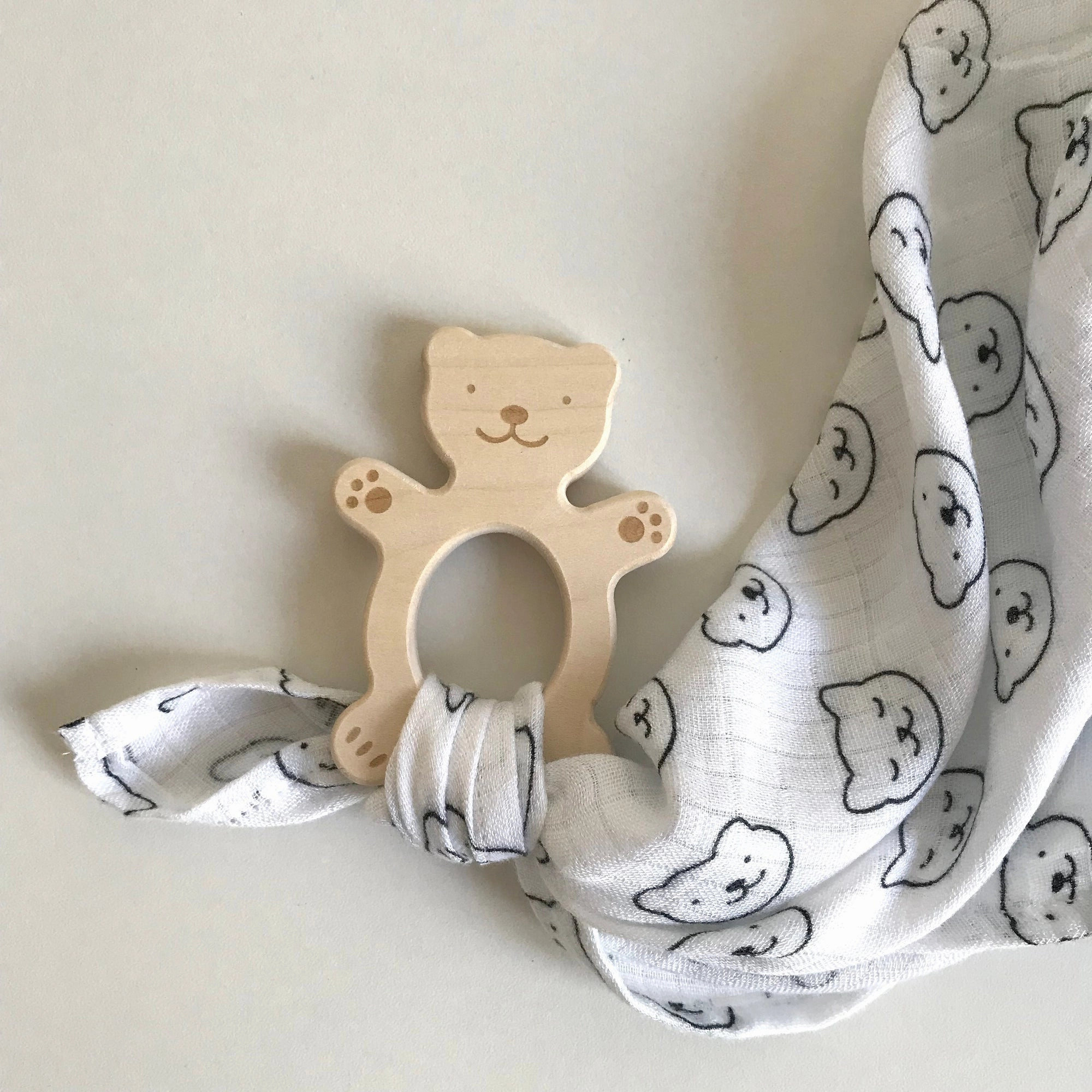 Briki Vroom Vroom Wooden Teether Bear