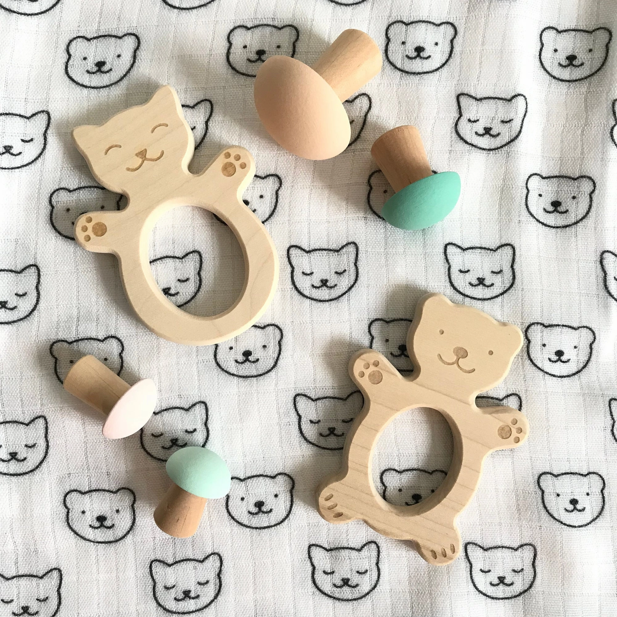 Briki Vroom Vroom Wooden Teether Bear