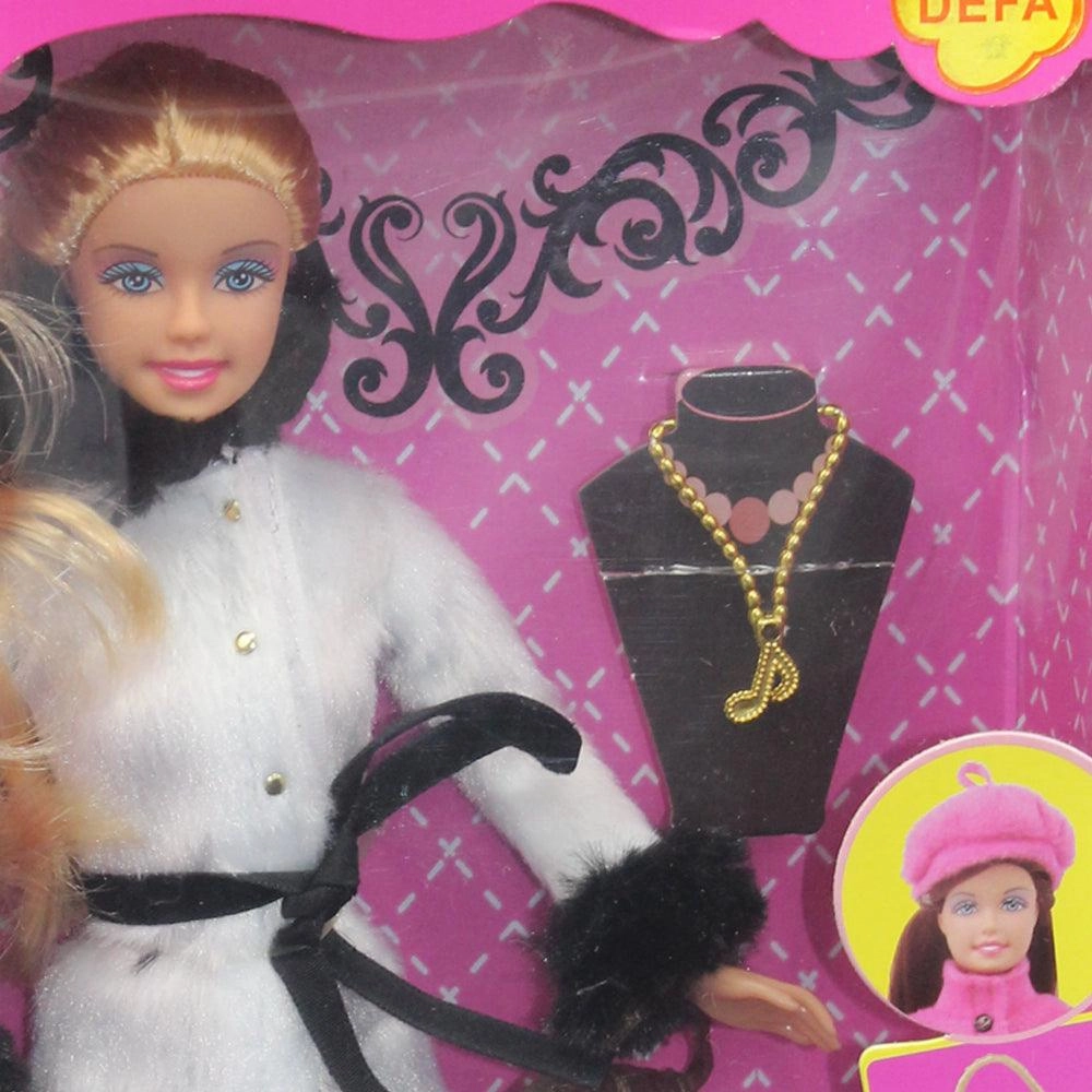 Defa Lucy It's A Warm Winter Doll