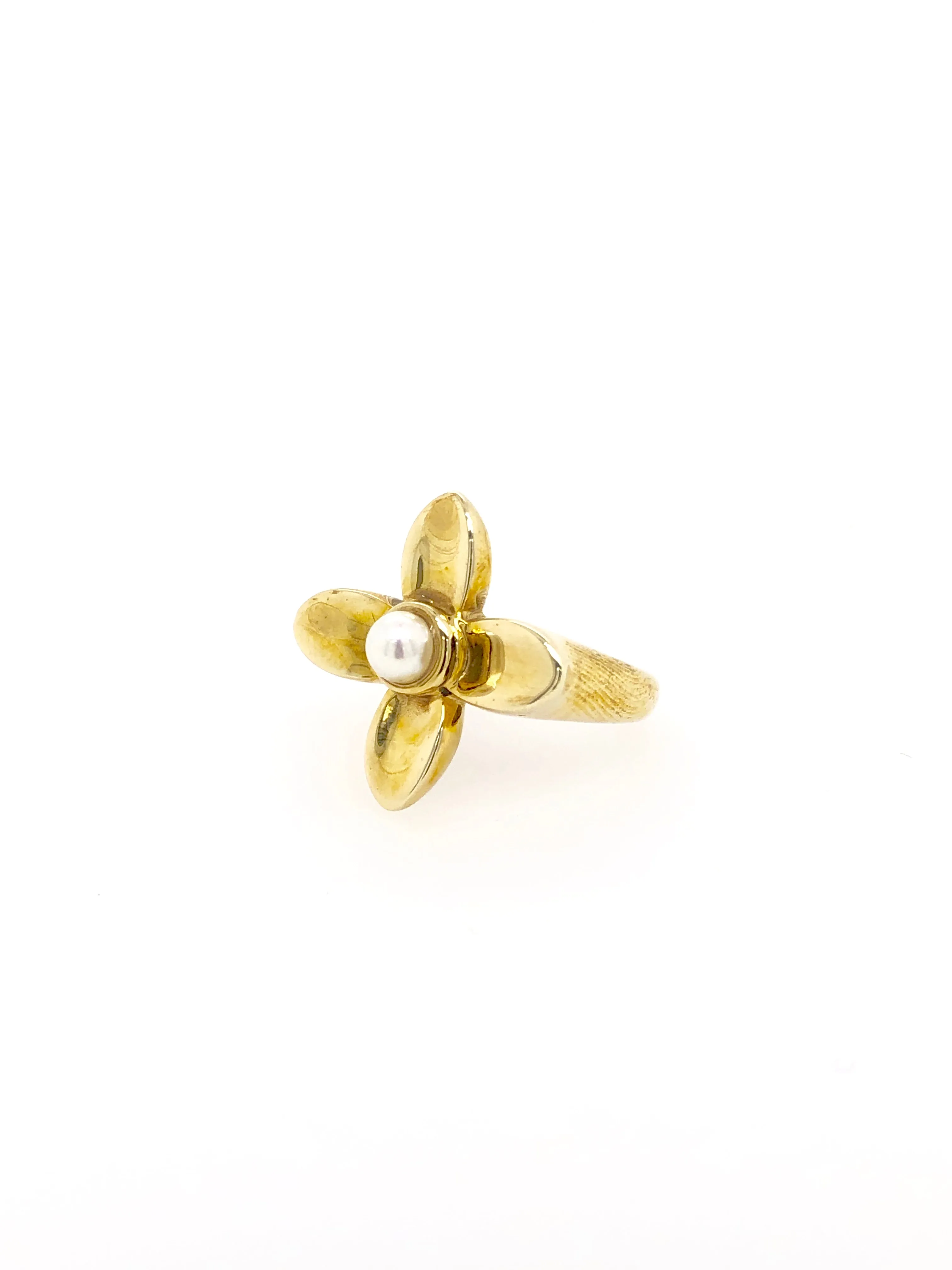 Forever Jewellery Flower Pearl Ring
