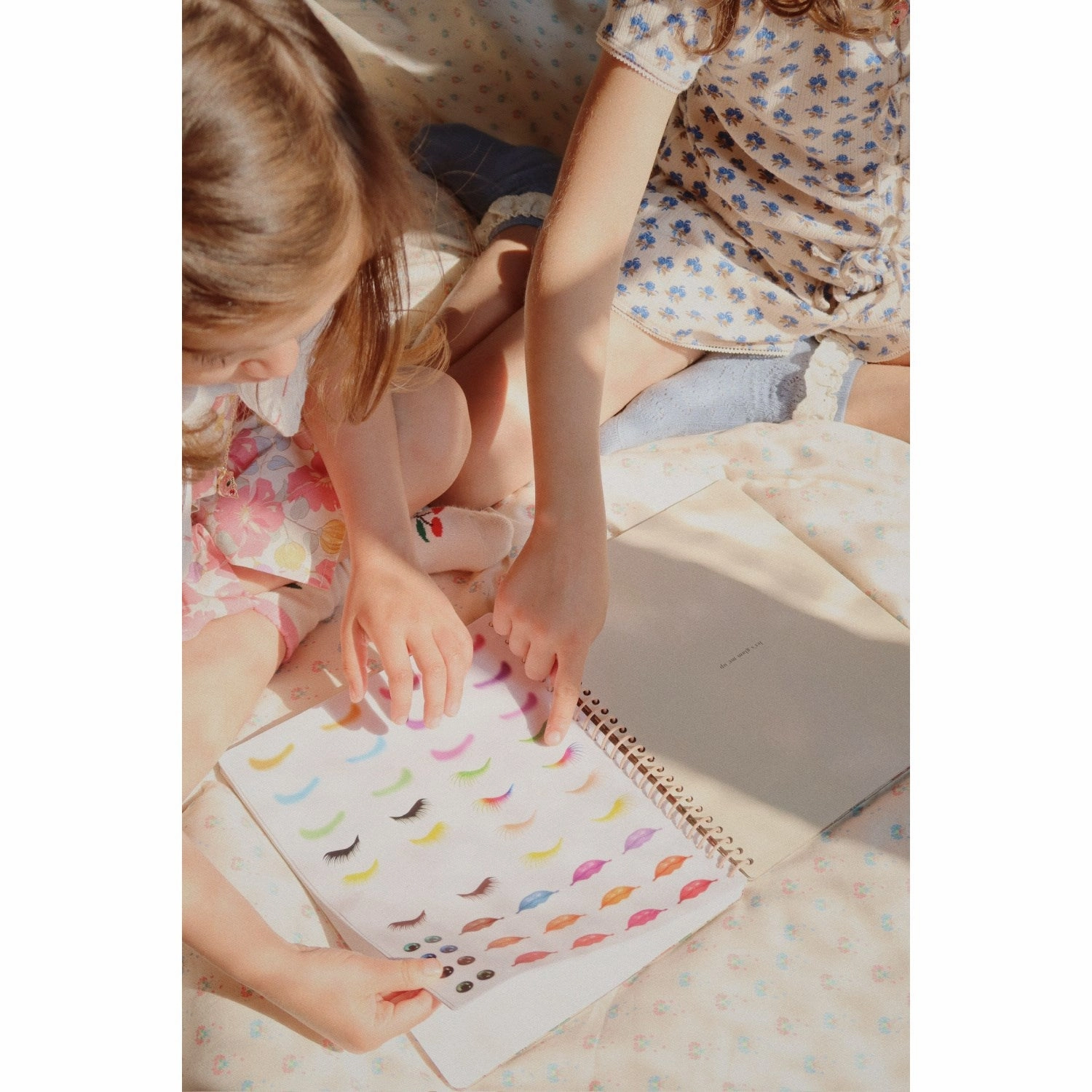 Konges Sljd Blush Glam Me Up Sticker Book