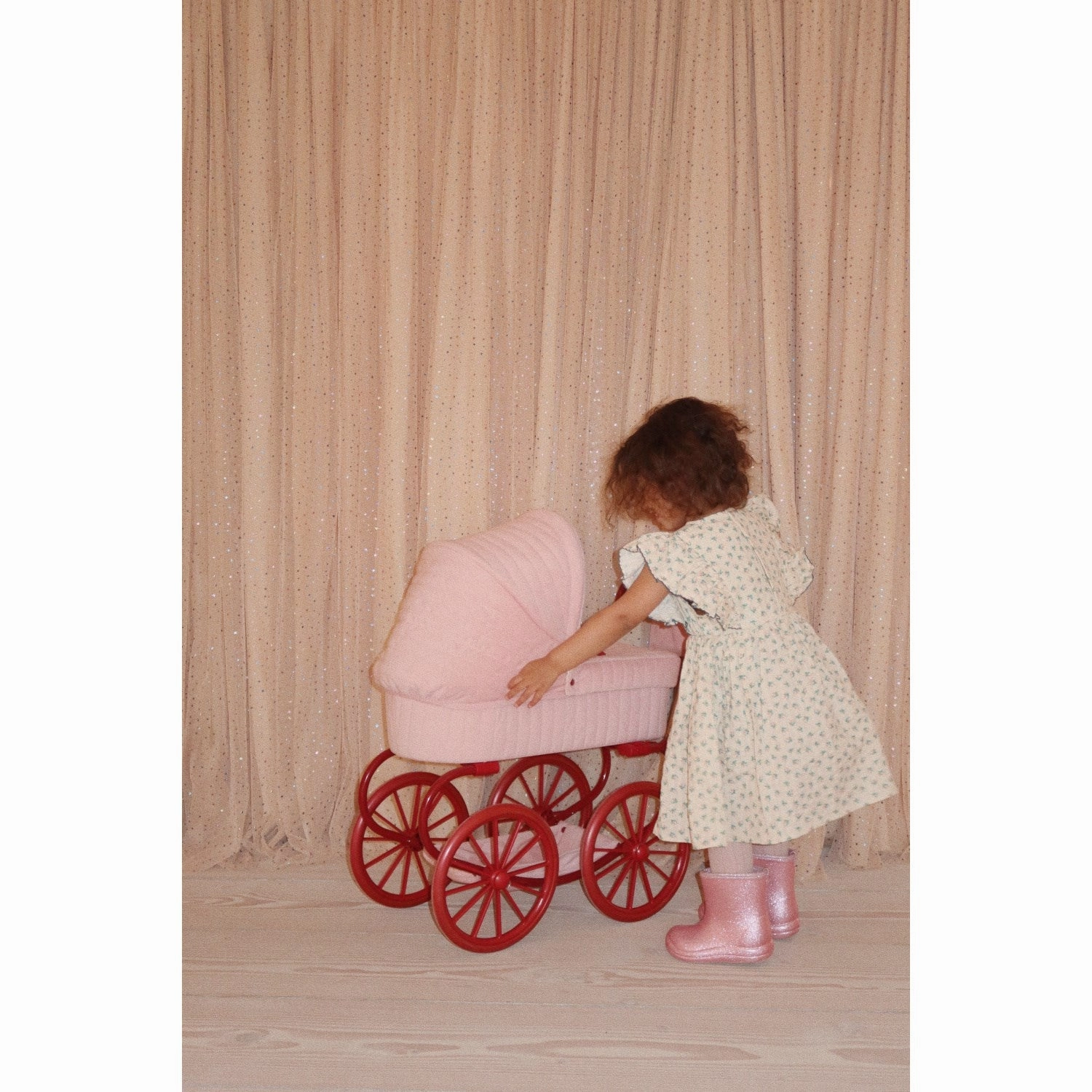 Konges Sljd Strawberry Ice Minnie Lulu Doll Pram