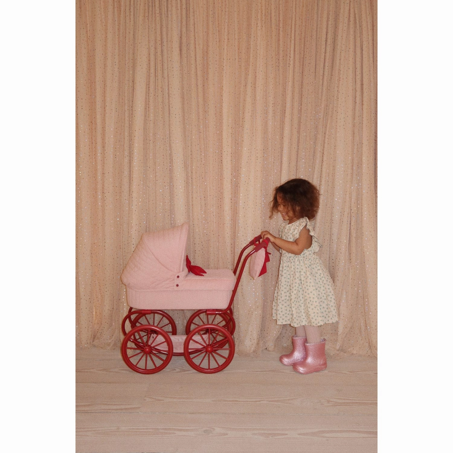 Konges Sljd Strawberry Ice Minnie Lulu Doll Pram