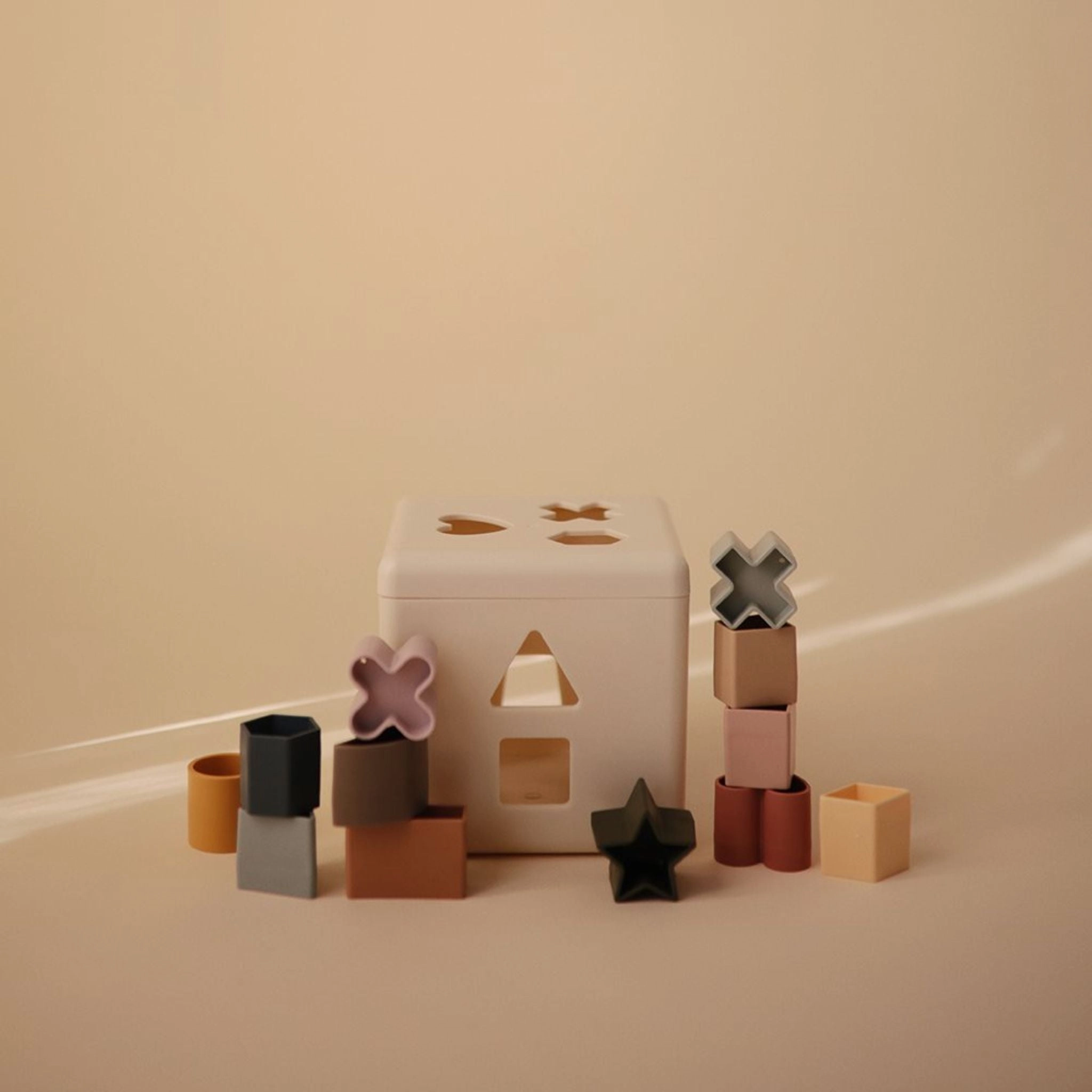 Mushie Shape Sorting Box
