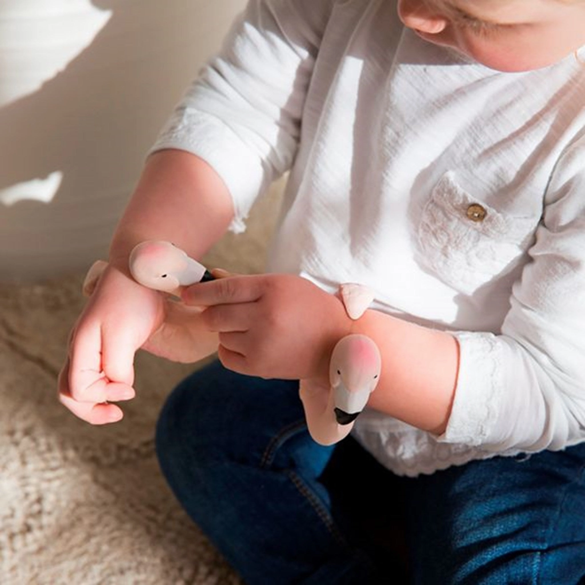 Oli & Carol Bracelet in Nature Rubber Sky the Flamingo