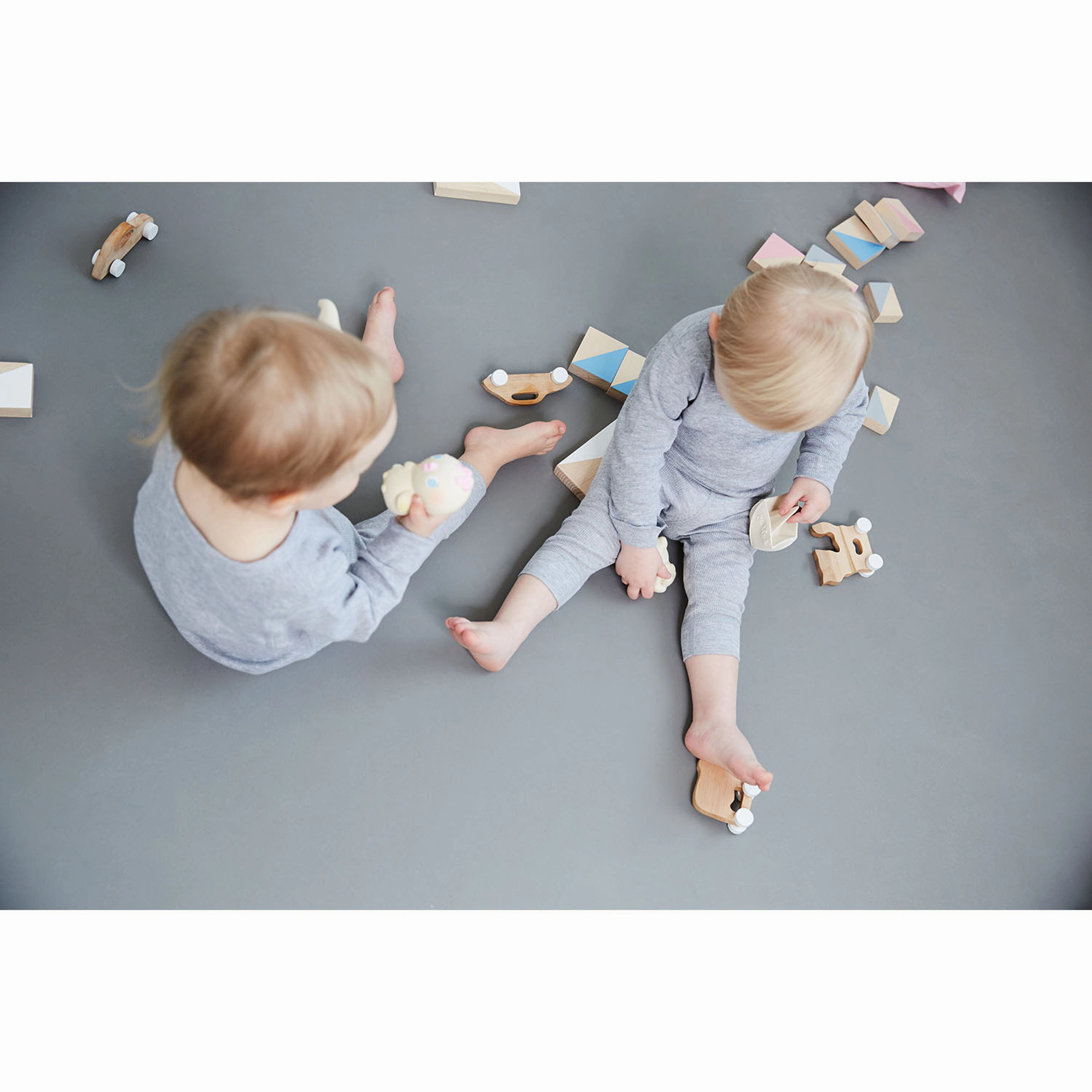Oli & Carol Vintage Lolita the Birdy Teether