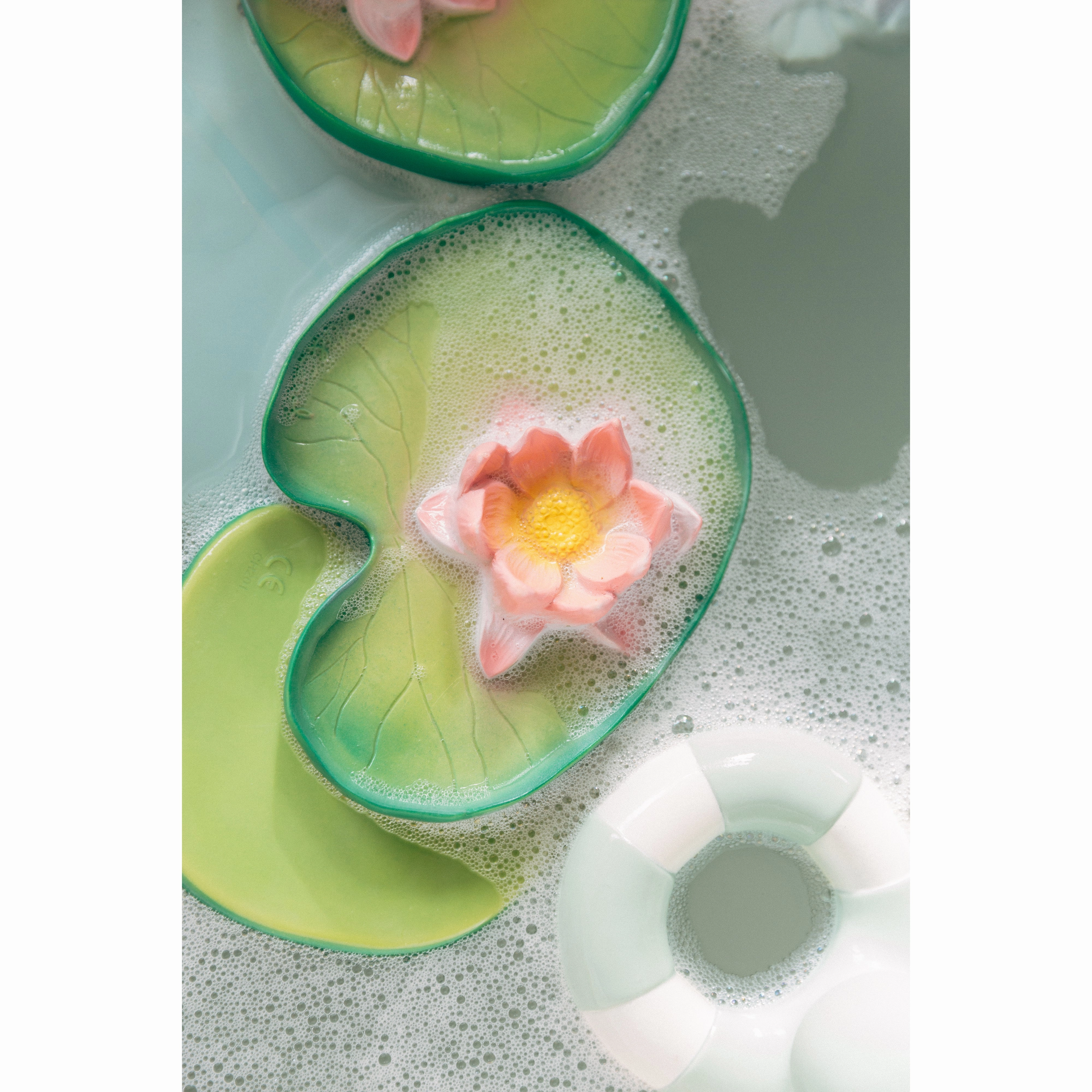Oli & Carol Water Lily Teether