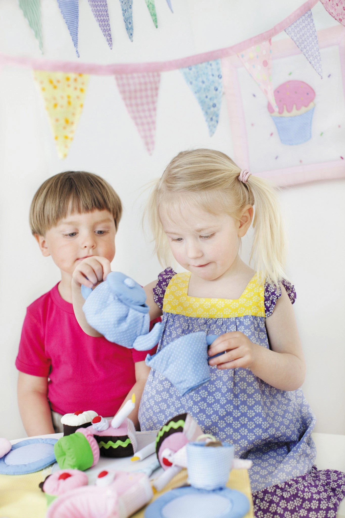 Oskar and Ellen Soft Tea Set with Cupcakes
