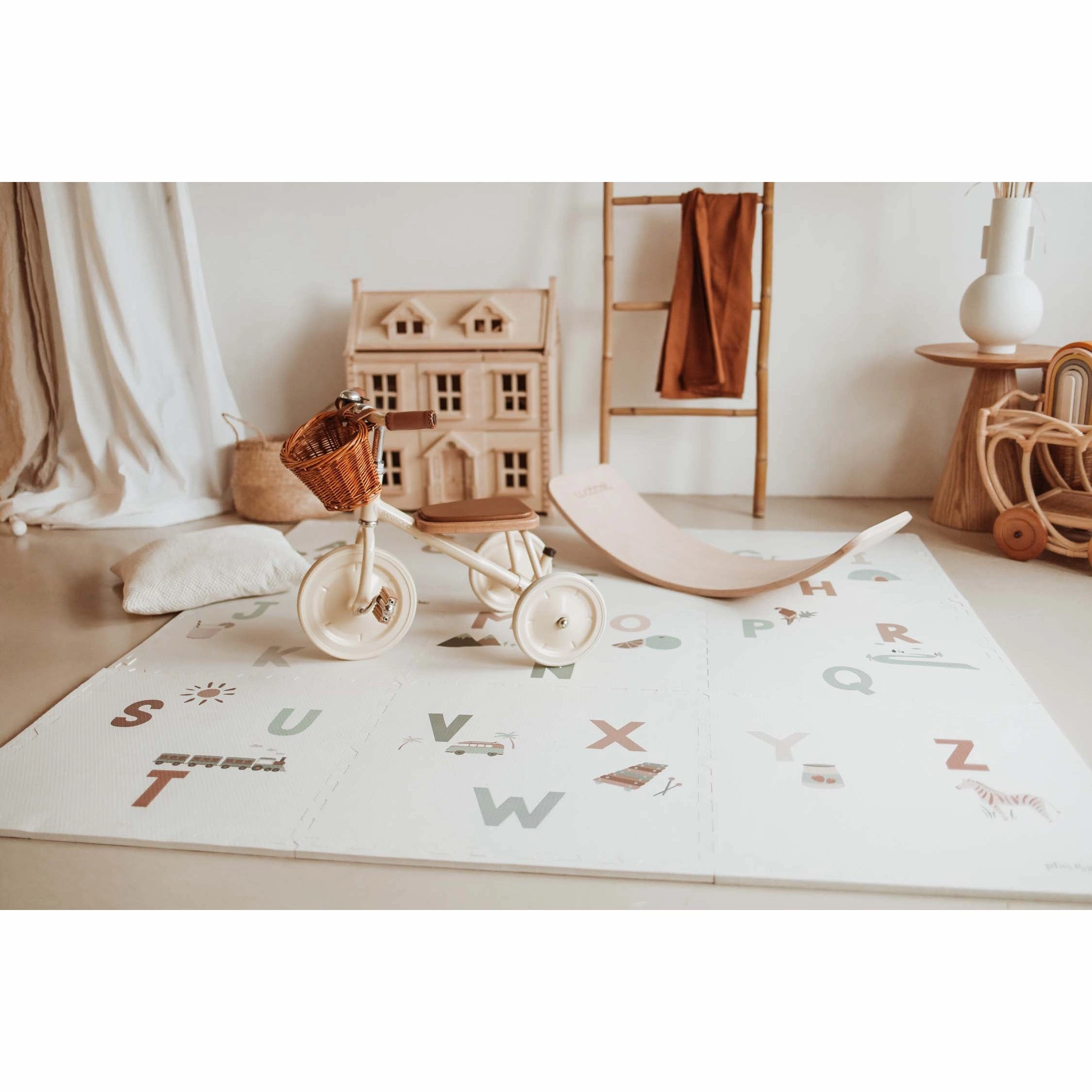 Play&Go EEVAA 3-in-1 Reversible Puzzle Playmat - Alphabet - 180x180cm