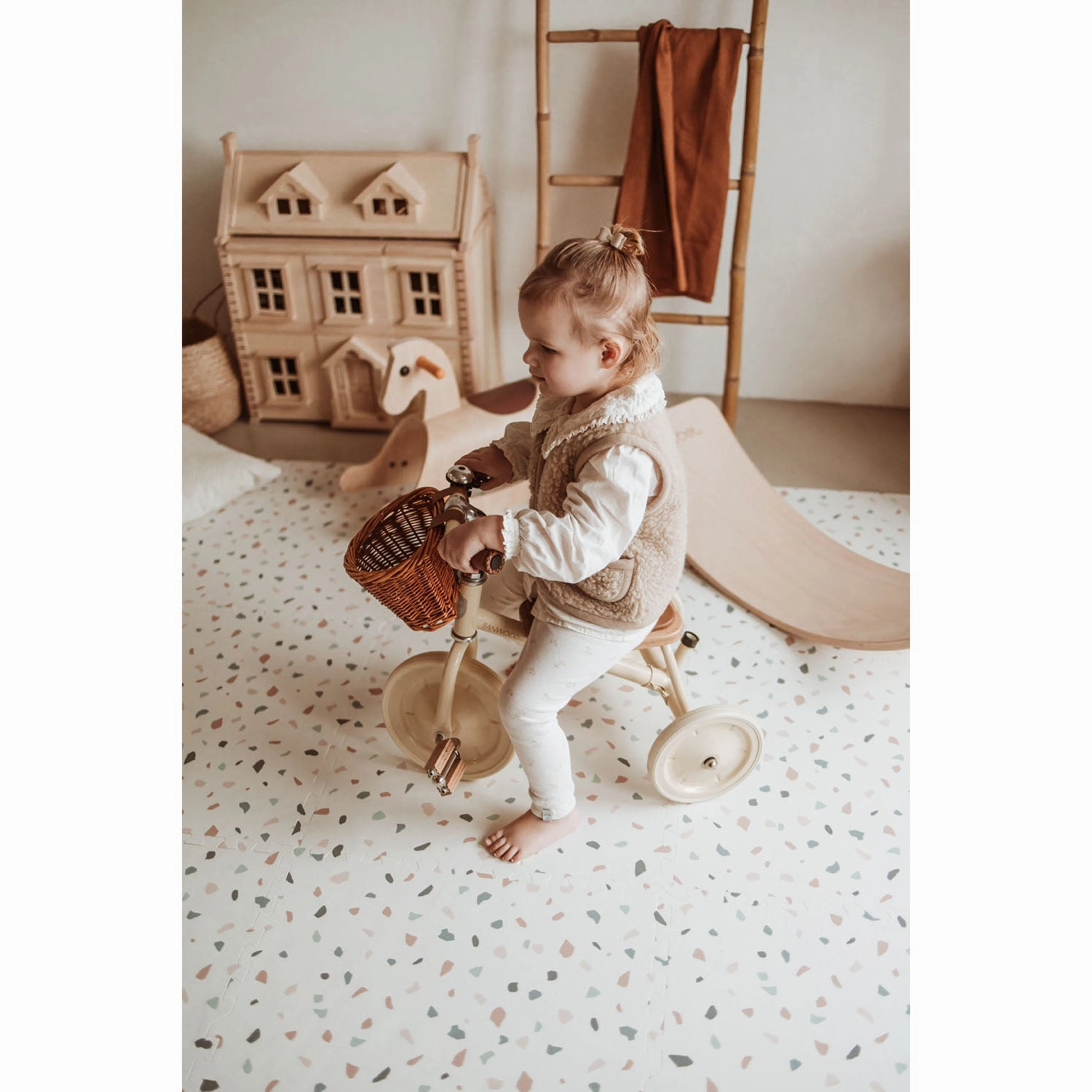 Play&Go EEVAA 3-in-1 Reversible Puzzle Playmat - Alphabet - 180x180cm