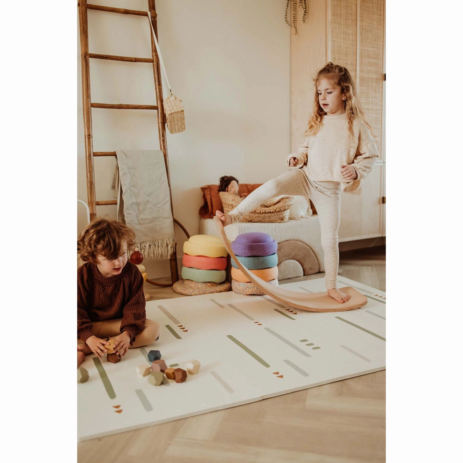 Play&Go EEVAA 3-in-1 Reversible Puzzle Playmat - Farm - 120x180cm