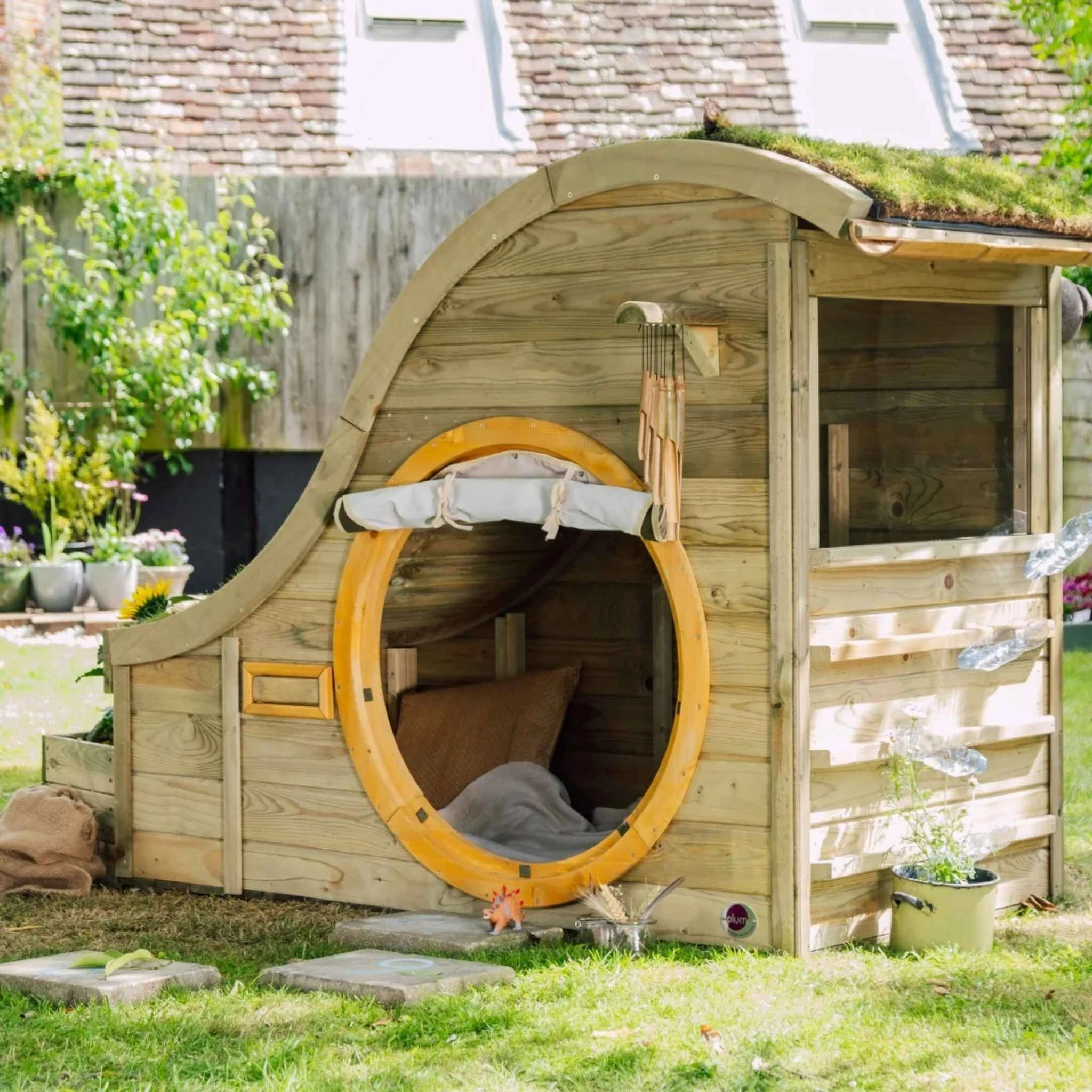Plum Play Discovery Nature Play Hideaway