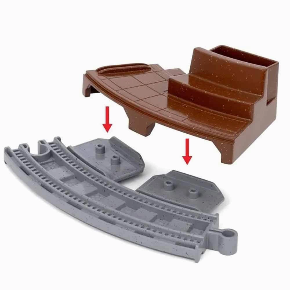 Ravensburger Toys BRIO World Starter Travel Train Set
