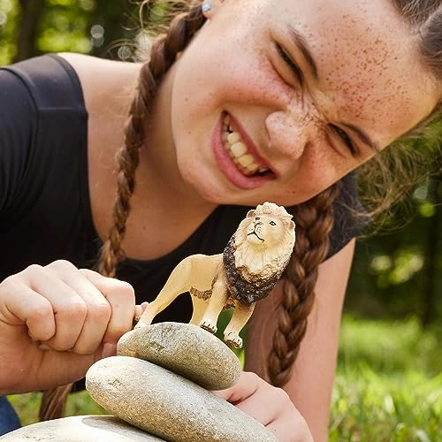 Schleich Toys Schleich 14812 Lion, Wild Life Animal Figurine, Realistic Toy for Kids Aged 3 