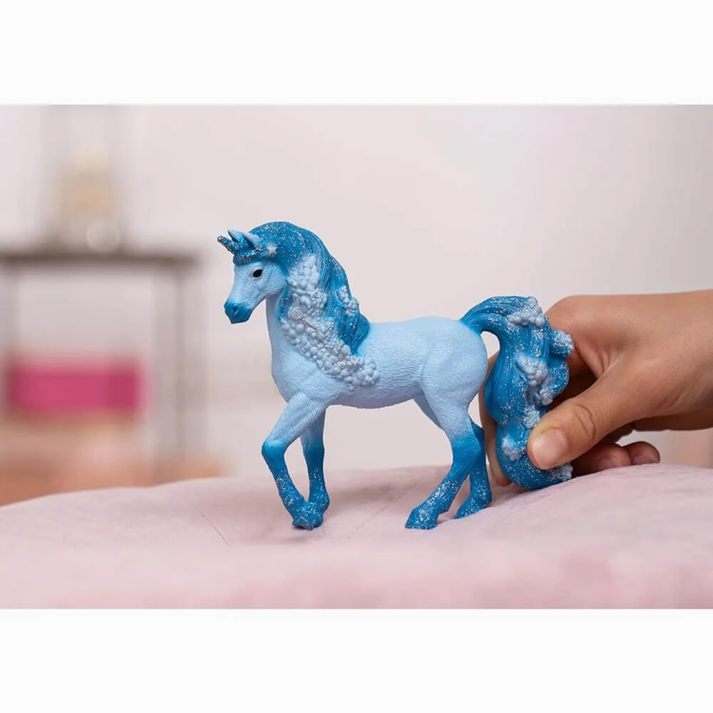 Schleich Toys Schleich Bayala Elementa Water Unicorn Mare (70757)