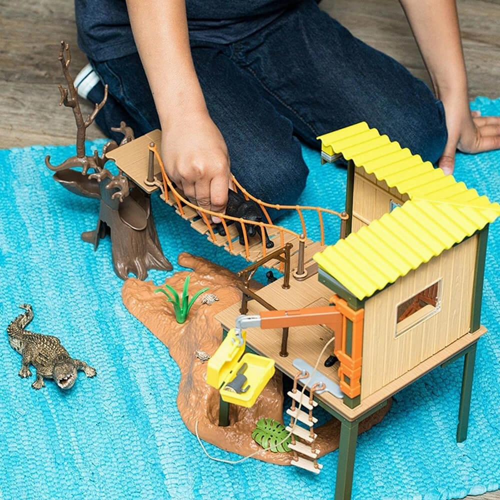 Schleich Toys Schleich Wild Life Wild Life Ranger Adventure Station Playset