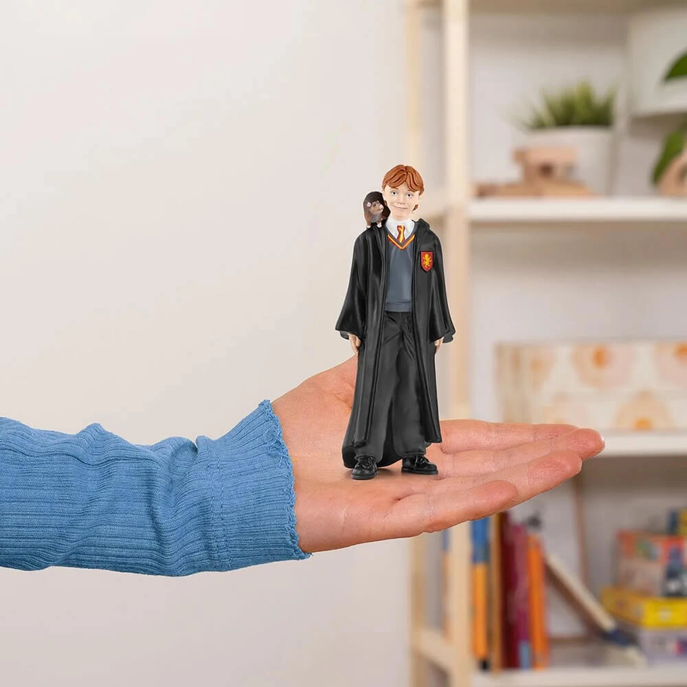 Schleich Toys Schleich Wizarding World of Harry Potter Ron Weasley & Scabbers