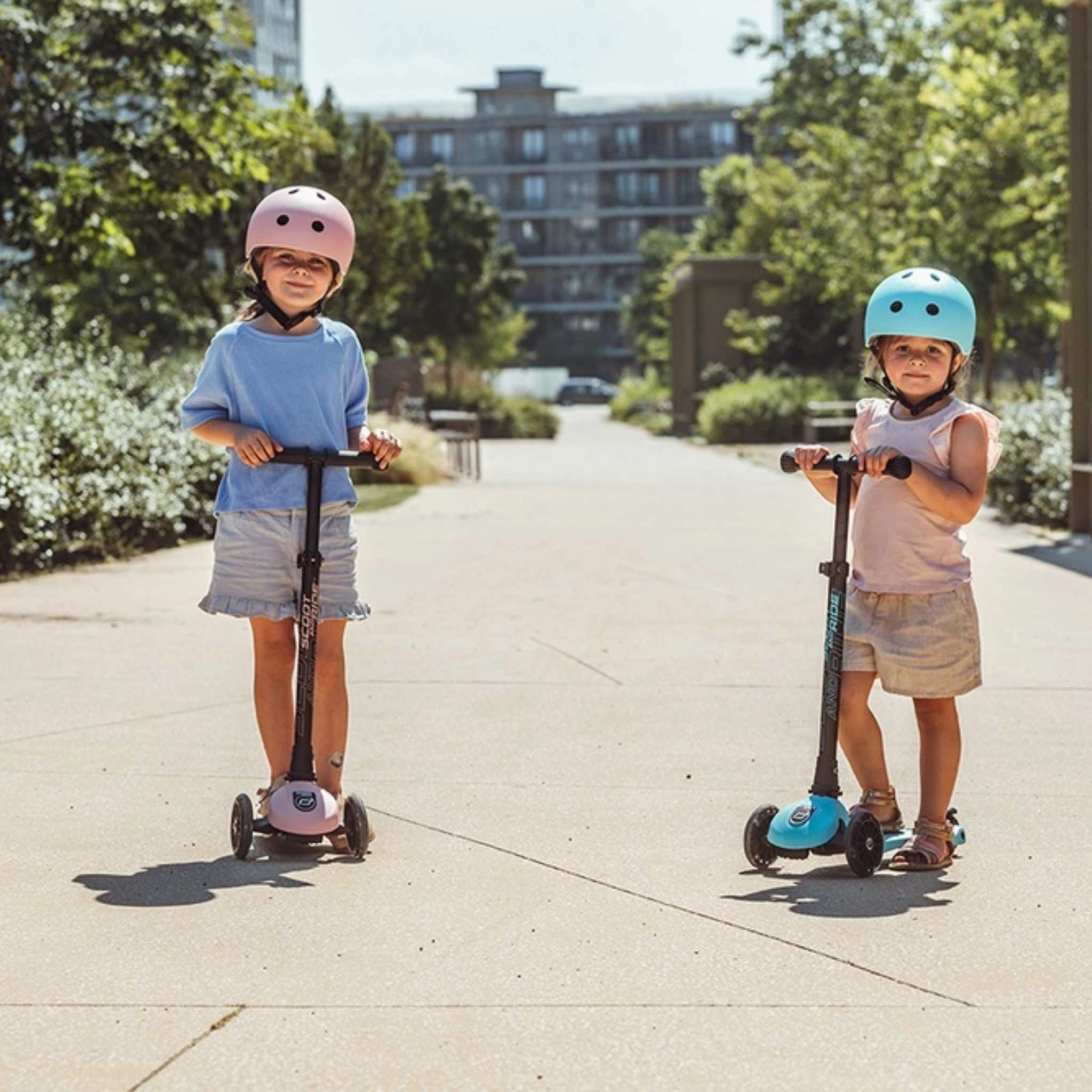 Scoot & Ride Highwaykick 3 LED Scooter - Blueberry