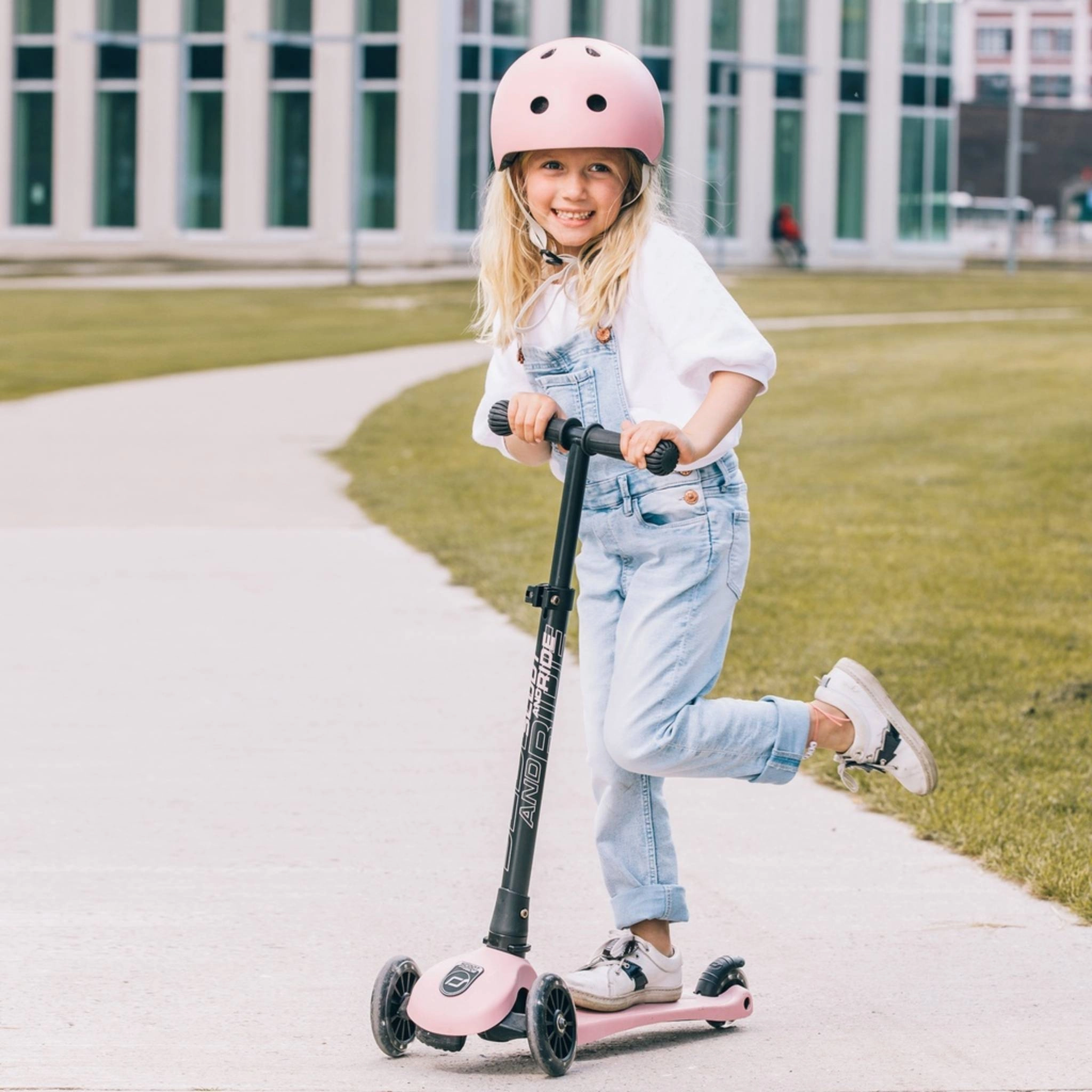 Scoot & Ride Highwaykick 3 LED Scooter - Rose