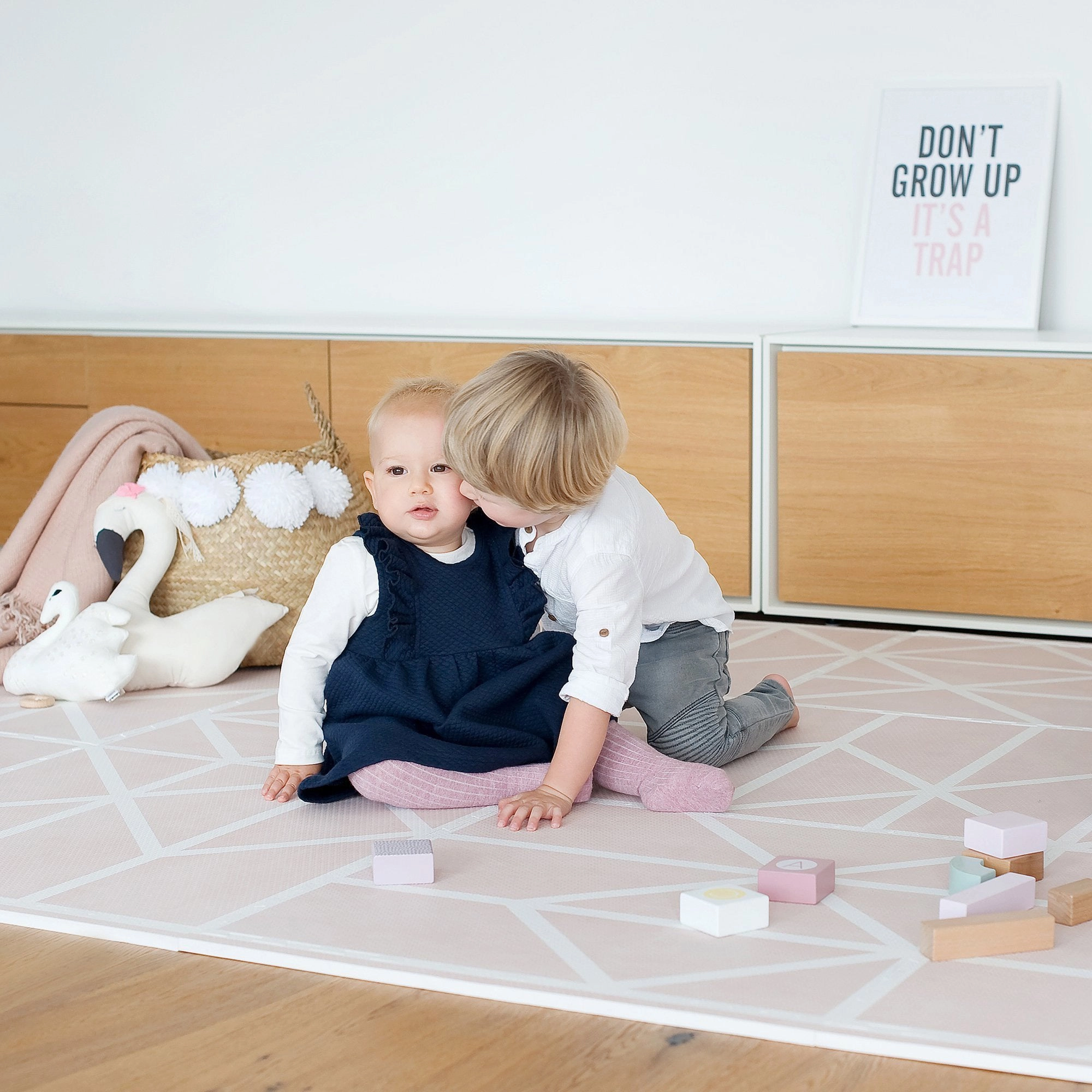 Toddlekind Prettier Puzzle Playmat Nordic Vintage Nude 120x180cm - 6 Tiles & 12 Edging Borders