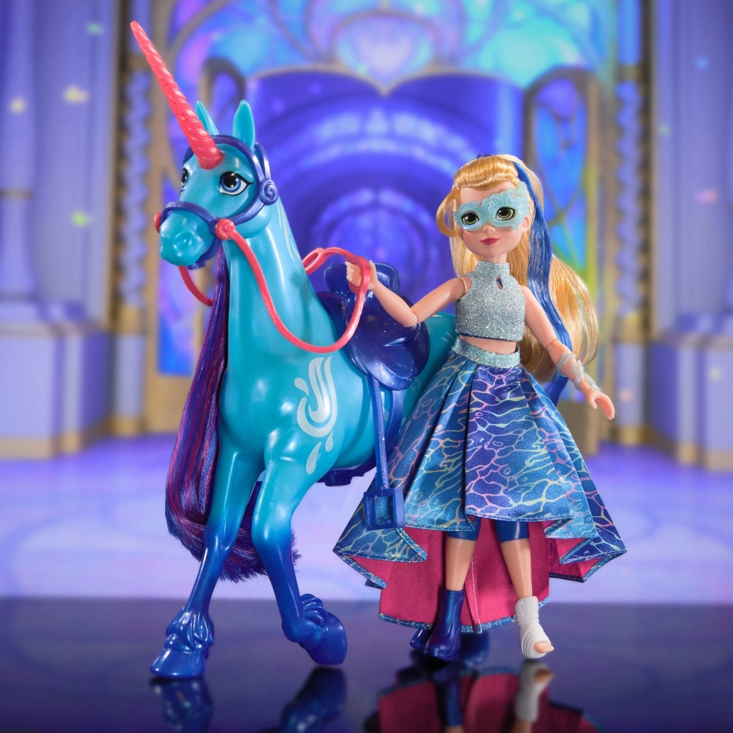 Unicorn Academy Dlx Doll Isabell Masquerade 24 Cm